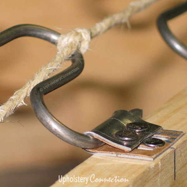 Zigzag spring clips and spring twine for stability